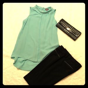 Vince Camuto sleeveless blouse szS